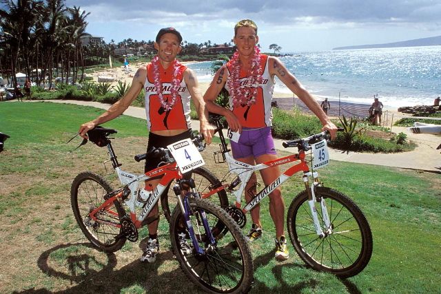 Ned Overend with Conrad Stoltz at the 2001 XTERRA World Championships in Maui.