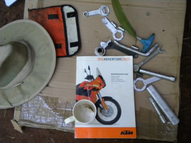 conrad-stoltz-ktm-950-adventure-manual