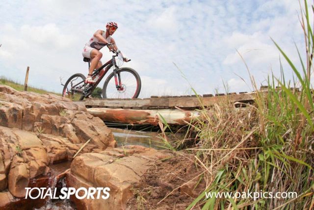 conrad-stoltz-xterra-buffelspoort-2012-bike-leg