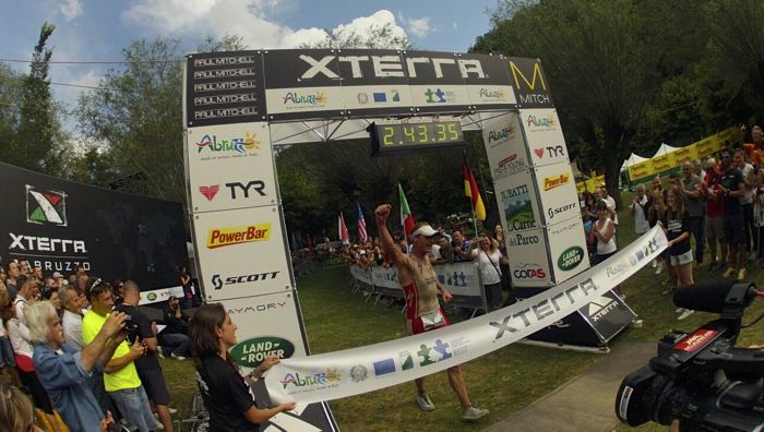 conrad stoltz caveman xterra italy scanno abruzzo finish Specialized Suunto Hoka oakley