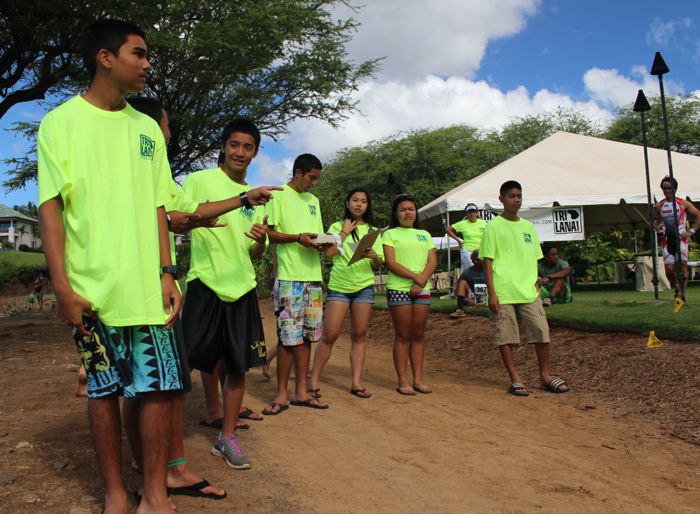 Conrad Stoltz TriLanai Lanai High School kids volunteer