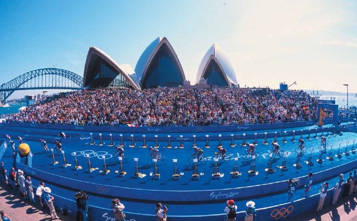 Conrad Stoltz Caveman XTERRA Asia Pacific Champs Australia Sydney Olympics Triathlon 2000 Opera house