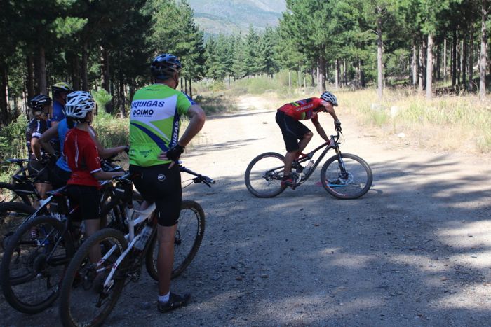 Conrad Stoltz Caveman MTB Skills Clinic Mountain bike skills Specialized Cornering basics