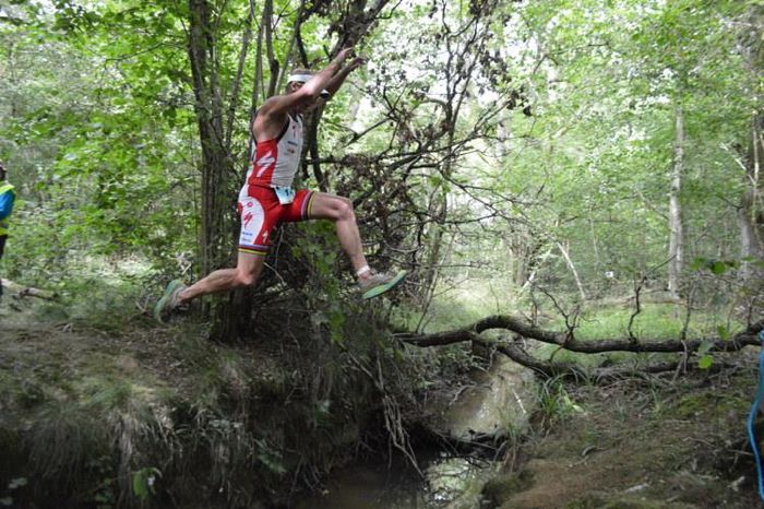 Conrad Stoltz Caveman XTERRA UK Jump Hoka one one