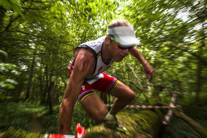 Conrad Stoltz Caveman XTERRA UK Log jump